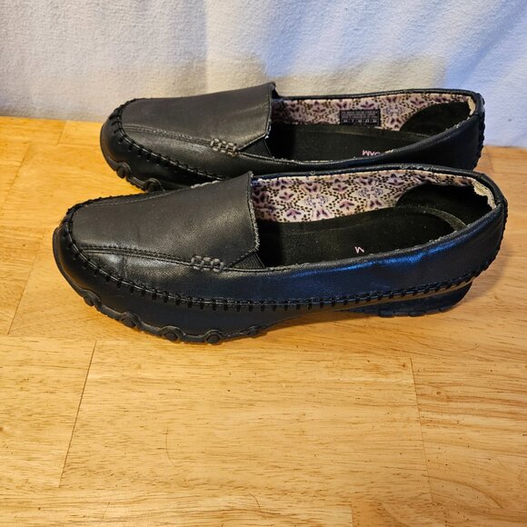 Women's Skechers Relaxed Fit with Memory Foam.  -- ITEM #1954 - Picture 4 of 8